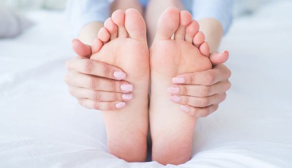 Phụ nữ có 3 đặc điểm này ở bàn chân thường mang số mệnh phu nhân, cả đời sống trong nhung lụa - Ảnh 2.