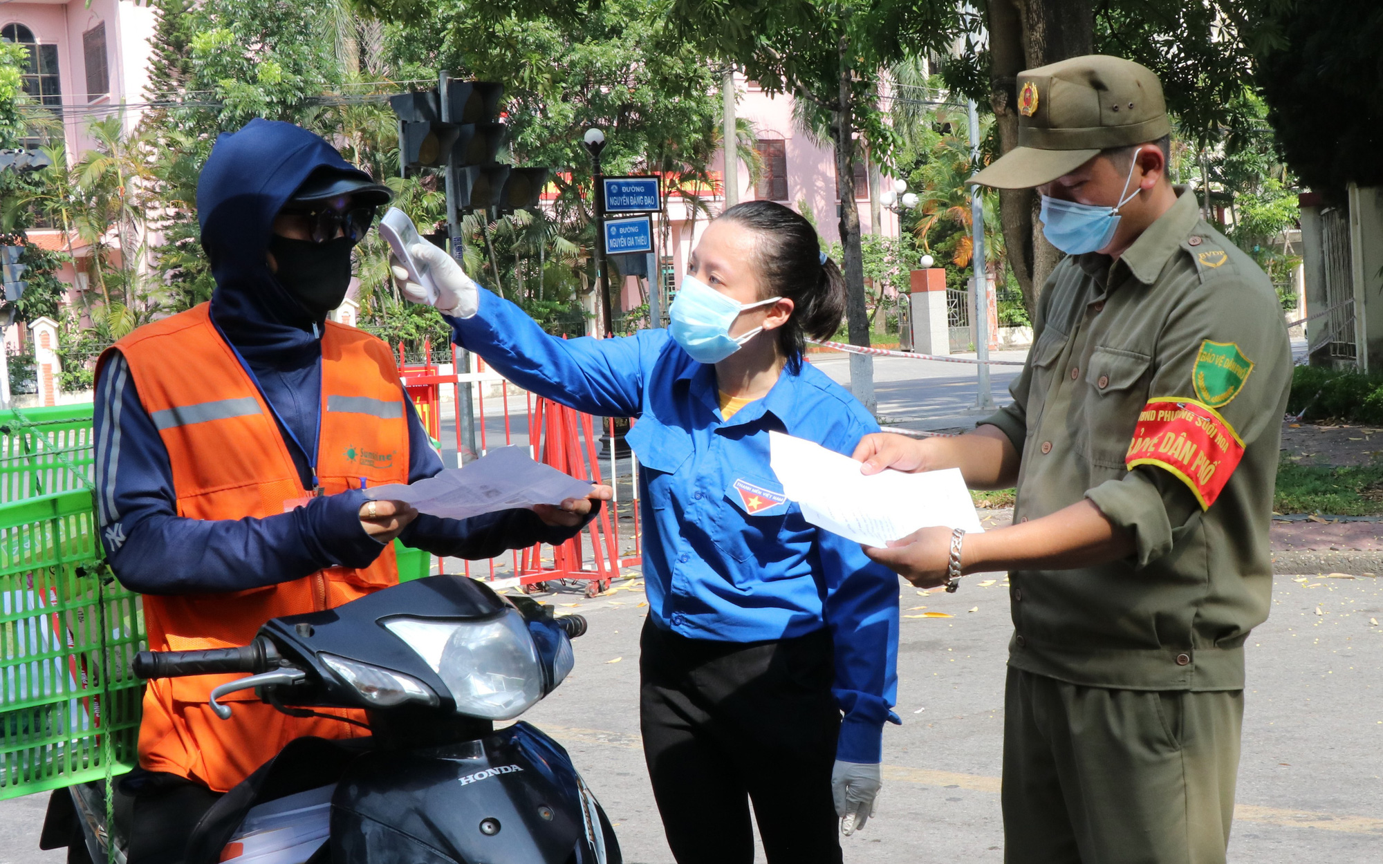 Bắc Ninh: Tạm đình chỉ công tác Chủ tịch UBND phường Đại Phúc vì thiếu sót trong phòng, chống dịch Covid-19