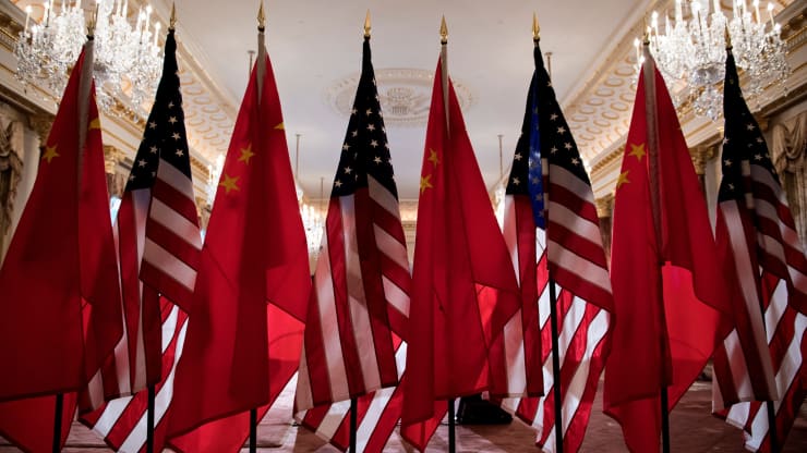 Chính quyền ông Biden đang xem xét lại chính sách thương mại với Trung Quốc - Ảnh 1.