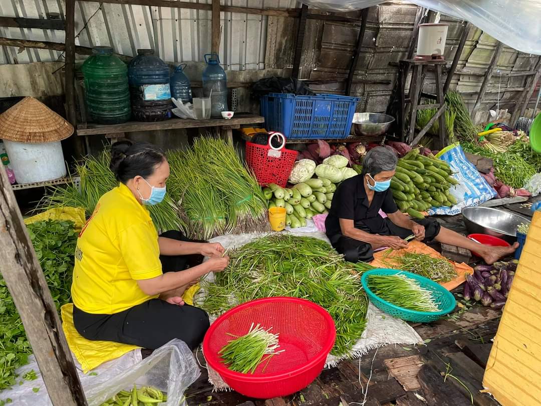 Kiên Giang: Hàng nghìn suất cơm của &quot;Bếp ăn yêu thương&quot; ấm lòng mùa dịch - Ảnh 10.