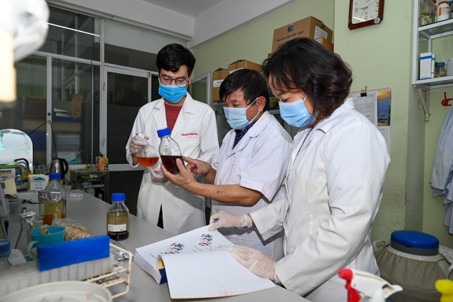 Việt Nam chuẩn bị thử nghiệm thuốc điều trị Covid-19 trên người - Ảnh 2.