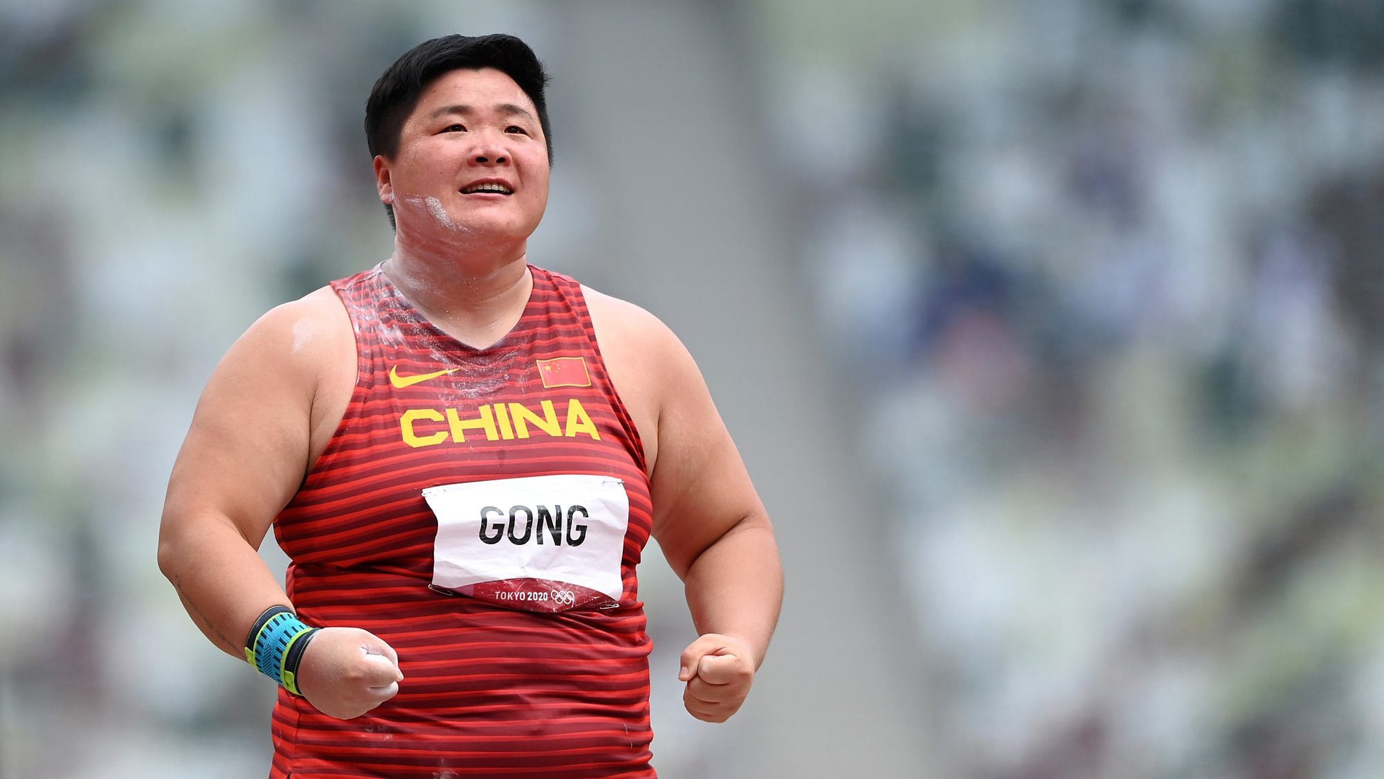 Nữ VĐV Trung Quốc nặng 108kg đoạt HCV Olympic bị &quot;người nhà&quot;... chế giễu - Ảnh 2.