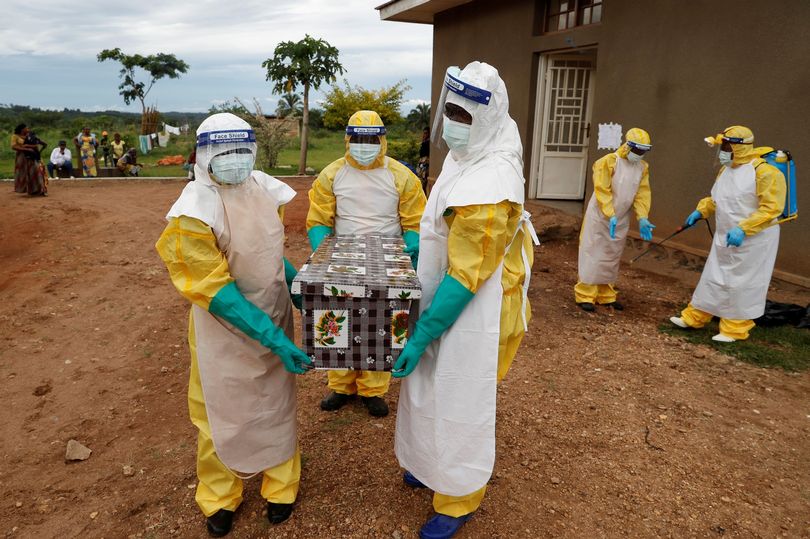 Bệnh nhân thiệt mạng do virus cực nguy hiểm ở Guinea có thể đã lây cho 155 người khác - Ảnh 1.