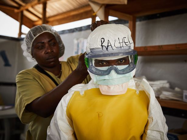 Bệnh nhân thiệt mạng do virus cực nguy hiểm ở Guinea có thể đã lây cho 155 người khác - Ảnh 3.