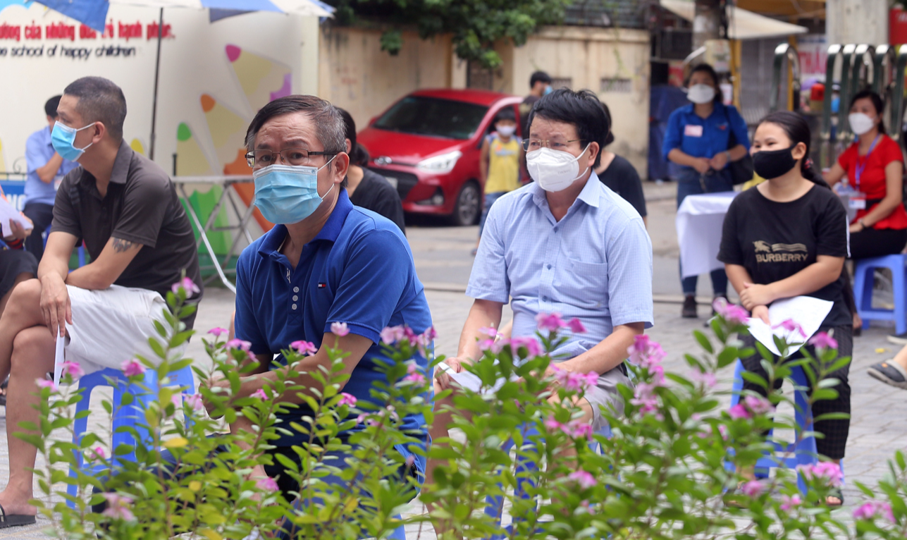 Hà Nội xét nghiệm toàn bộ 100% người dân: Lực lượng &quot;thanh nhiên trẻ khỏe&quot; sẽ đến từng nhà lấy mẫu - Ảnh 3.