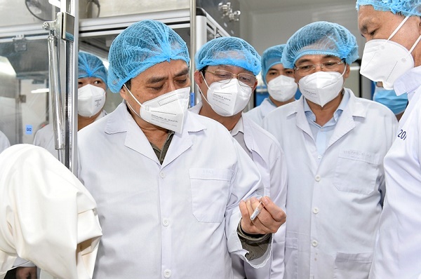 Thủ tướng Phạm Minh Chính: &quot;Phải bàn và làm bằng được việc sản xuất vaccine trong nước&quot; - Ảnh 2.