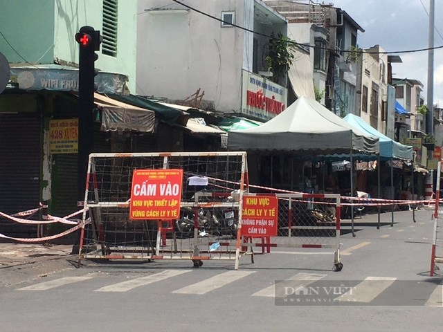 Phó Bí thư thường trực Thành ủy TP.HCM: Tinh thần tiếp tục giãn cách xã hội sau 15/8 - Ảnh 3.