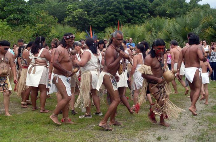 Bộ lạc thổ dân gây kinh ngạc khi chỉ đếm được tới 20 nhưng rất đa tài - Ảnh 4.