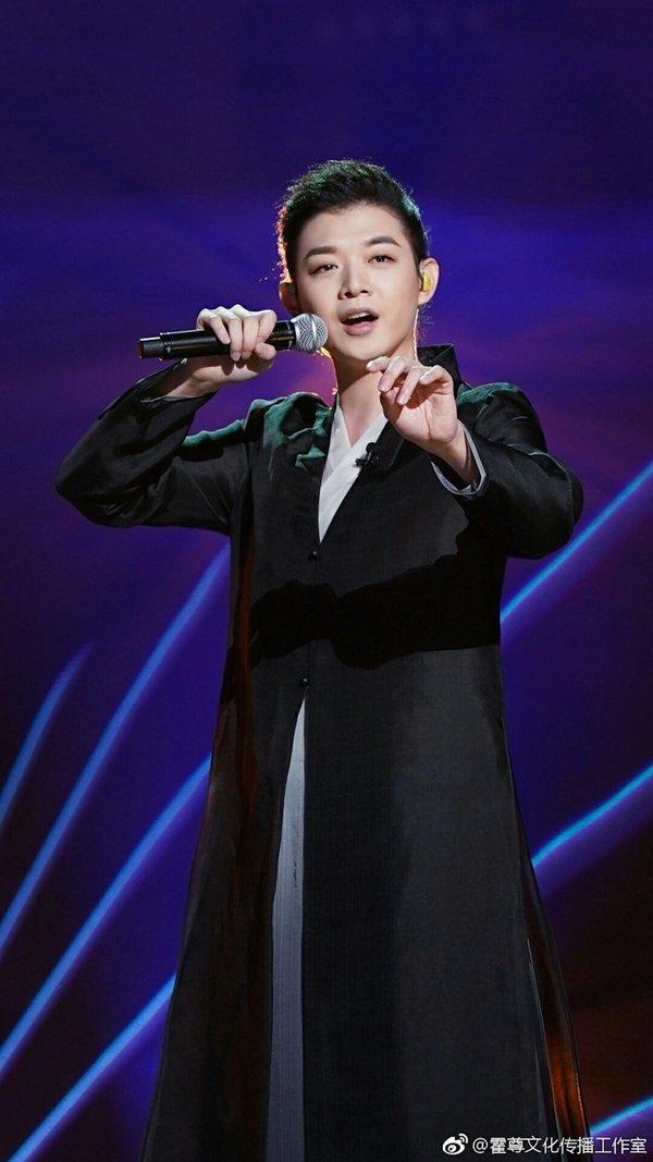 Nam ca sĩ Trung Quốc bị cấm sóng, tiêu tan sự nghiệp vì bị bạn gái tố phụ bạc - Ảnh 2.