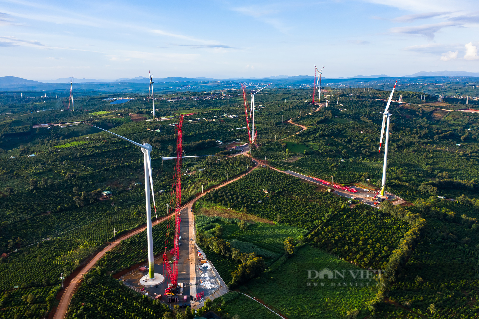 Đắk Lắk: Đóng điện thành công đường dây 500kV dự án điện gió 16.500 tỷ đồng - Ảnh 2.