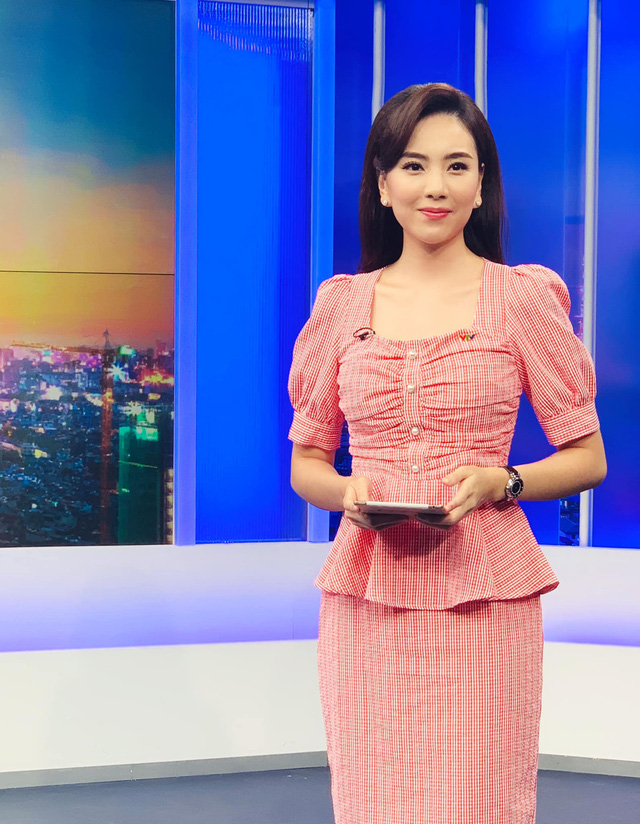 MC đẹp nhất VTV từng là hot girl trường Chuyên Amsterdam đình đám, nổi tiếng trong giới teen - Ảnh 2.