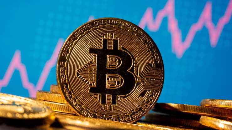 Bitcoin phá mốc 55.000 USD, nhiều đồng tiền ảo khác &quot;lọt mắt xanh&quot; NĐT - Ảnh 1.