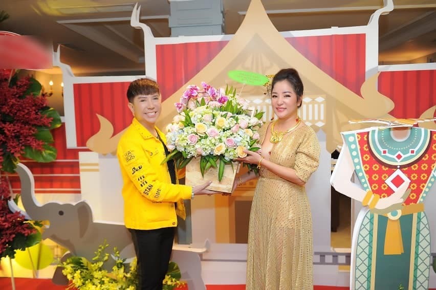 Hot sao Việt tuần qua: Hành động đẹp của BTV Ngọc Trinh, Hoa hậu Hương Giang, Lệ Quyên - Ảnh 7.