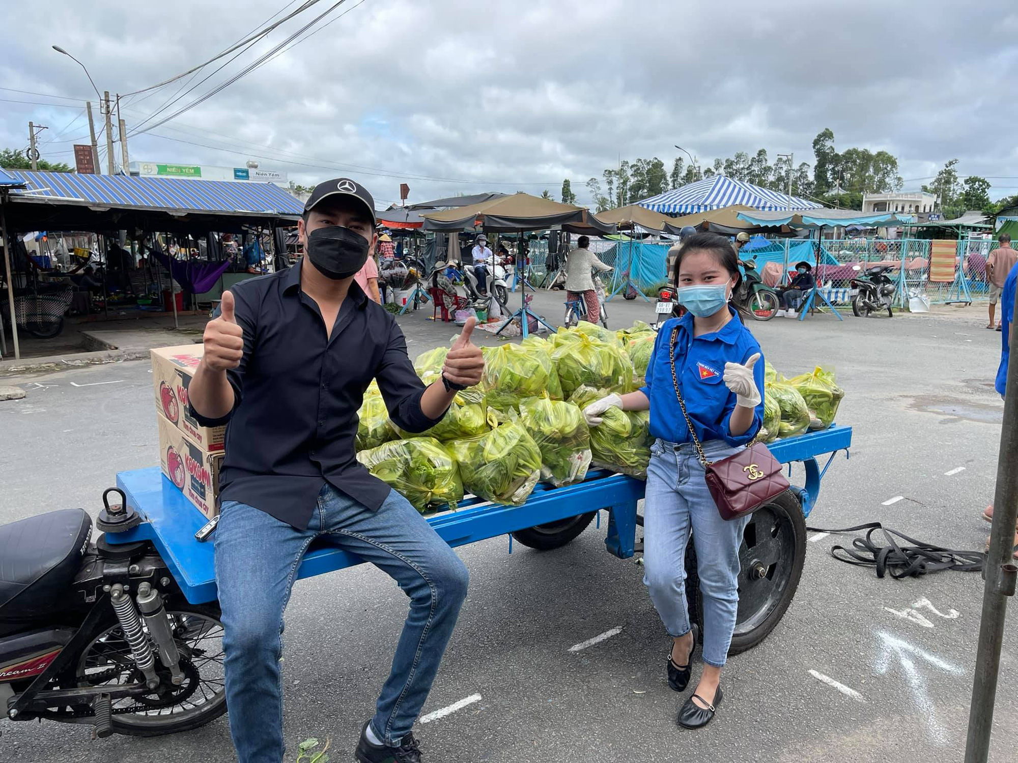 Minh Luân: Từ về quê tránh dịch thành vào vùng dịch làm tình nguyện viên - Ảnh 3.