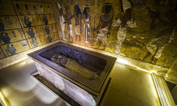 Xác ướp vua Tutankhamun nằm trong lăng mộ của mẹ kế? - Ảnh 2.
