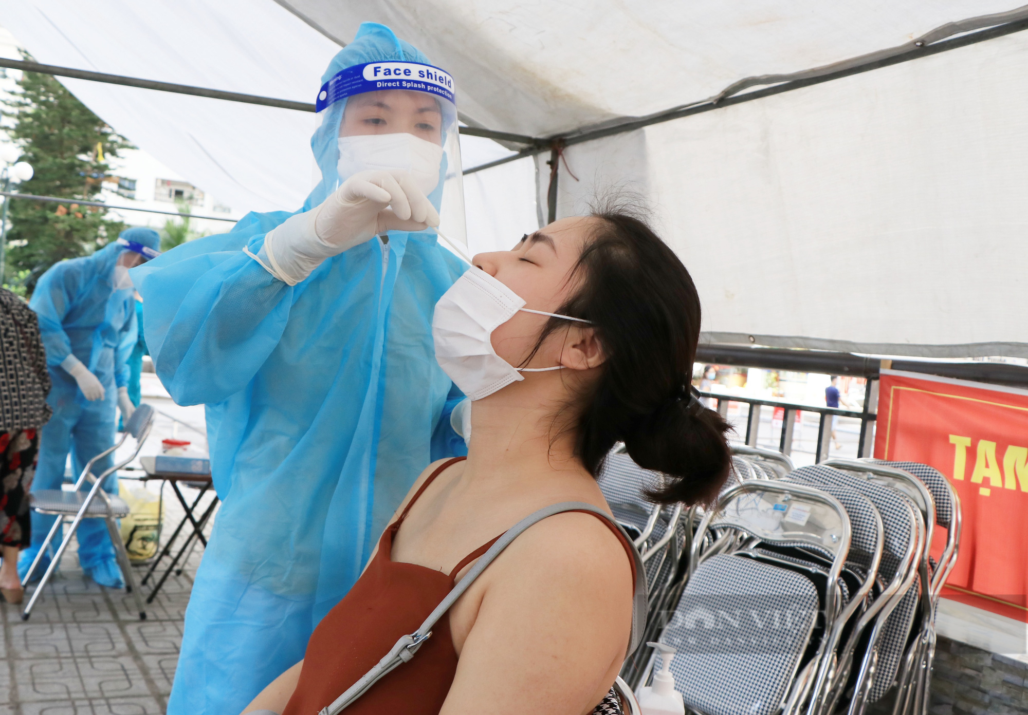 Hà Nội: Nữ sinh ở ký túc xá Đại học Phương Đông dương tính SARS-CoV-2 - Ảnh 1.