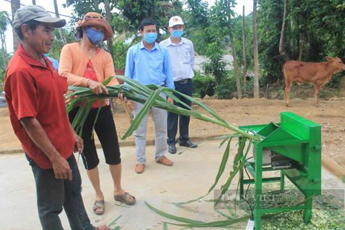 Quảng Ngãi: Hỗ trợ 50 chiếc máy thái cỏ đa năng cho hội viên nông dân nghèo, khó khă. - Ảnh 2.