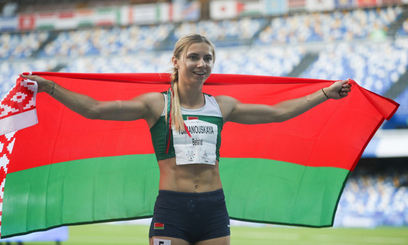 Bị đuổi khỏi Olympic, mỹ nhân điền kinh Belarus từ chối trở về vì sợ... đi tù - Ảnh 2.