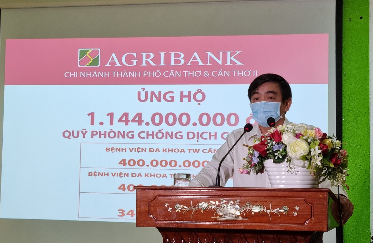 Agribank Chi nhánh Cần Thơ và Cần Thơ II ủng hộ 1,5 tỷ đồng quỹ phòng, chống dịch Covid-19 - Ảnh 1.