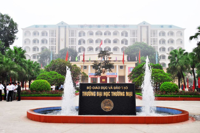 Đại học Thương mại lấy điểm sàn chỉ 18, điểm chuẩn 2021 có &quot;dễ thở&quot;: Tiết lộ mới nhất - Ảnh 1.