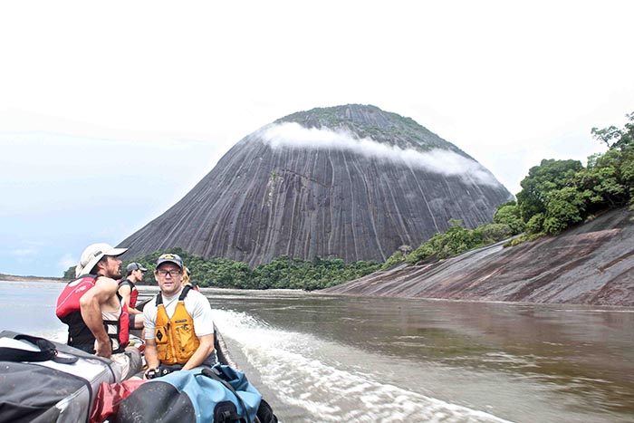 Colombia: Điểm đến kỳ diệu Cerros de Mavecure - nơi thổ dân Puinave khi đi săn phải “xin phép&quot; Thần Rừng - Ảnh 2.