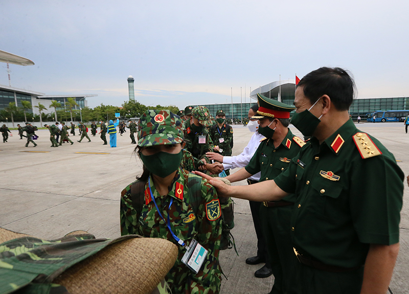 Thủ tướng yêu cầu thành lập Trung tâm chỉ huy phòng, chống dịch các cấp do Chủ tịch UBND đứng đầu - Ảnh 1.