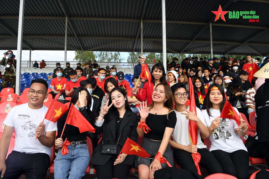 Kíp xe số 1 của Đội tuyển Xe tăng QĐND Việt Nam thi đấu xuất sắc - Ảnh 7.