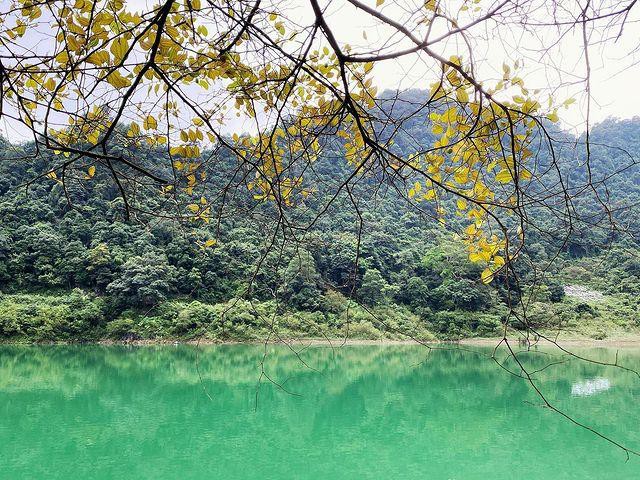 Địa điểm du lịch: Hồ Thang Hen hiện tượng thiên nhiên kỳ bí có một không hai, khoa học chưa giải thích - Ảnh 2.