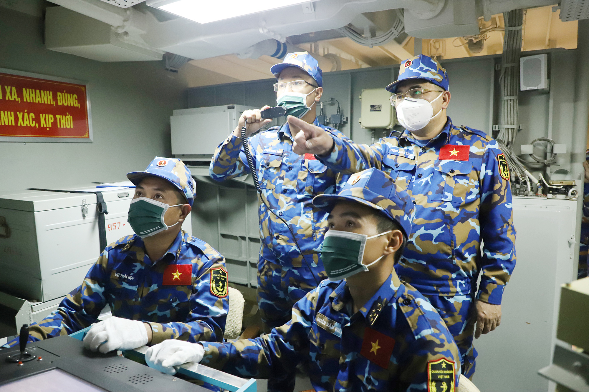 Tàu Hải quân Quang Trung ra khơi, bắn hạ mục tiêu tại Army Games 2021 - Ảnh 2.