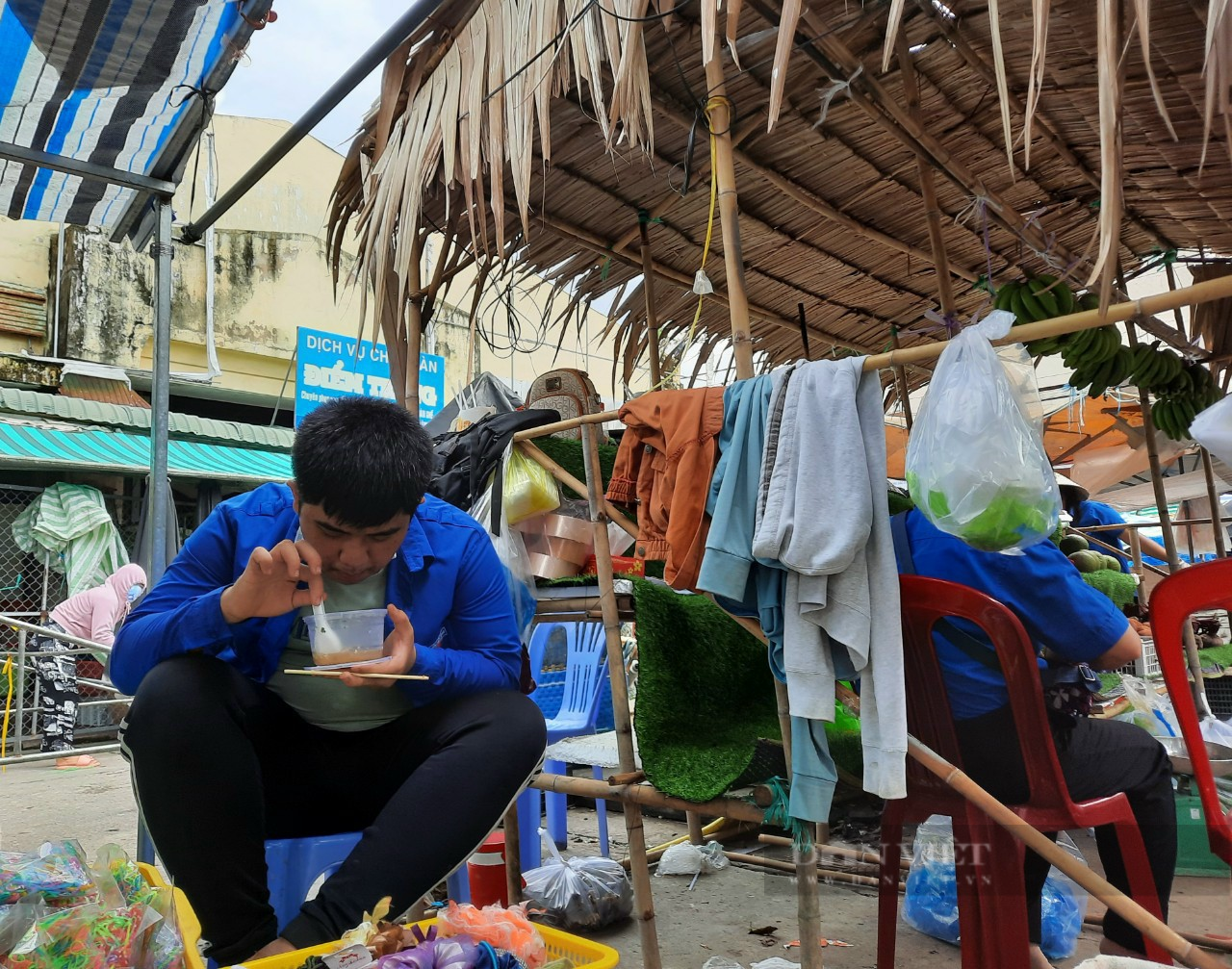 Kiên Giang: Áo xanh tình nguyện xuống đồng - ra phố giúp nông dân tiêu thụ nông sản - Ảnh 10.