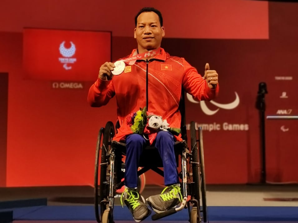 TIẾC NUỐI: Lê Văn Công cách tấm HCV Paralympic Tokyo... 1 lạng! - Ảnh 4.