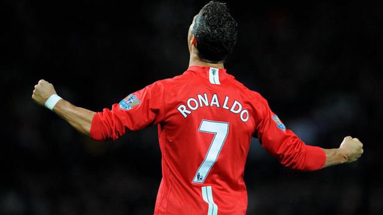 Ronaldo không thể khoác áo số 7 khi trở lại M.U - Ảnh 1.