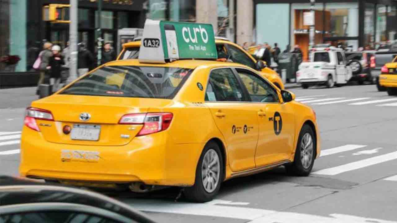 Những chiếc taxi màu vàng của New York đang trở lại. Ảnh: @AFP.