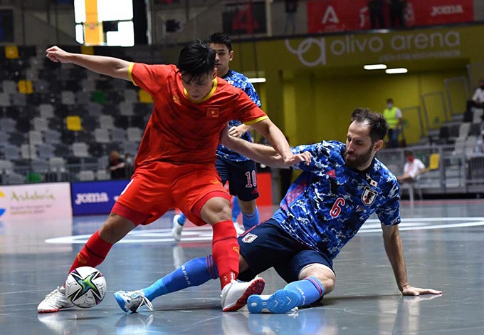 Chạy đà cho World Cup, ĐT futsal Việt Nam suýt đánh bại Nhật Bản - Ảnh 2.