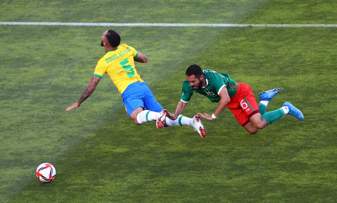 Ảnh: Dani Alves cùng Olympic Brazil tiến thẳng vào chung kết sau loạt luân lưu  - Ảnh 5.