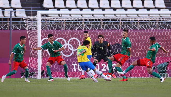 Ảnh: Dani Alves cùng Olympic Brazil tiến thẳng vào chung kết sau loạt luân lưu  - Ảnh 6.