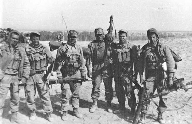 Kỳ tích đặc nhiệm Liên Xô cướp trực thăng vũ trang Mỹ tại Lào - Ảnh 5.