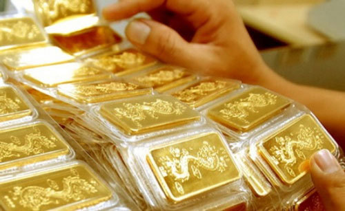 Giá vàng hôm nay 30/8: Vàng SJC cao hơn vàng thế giới 6,5 triệu đồng/lượng - Ảnh 1.