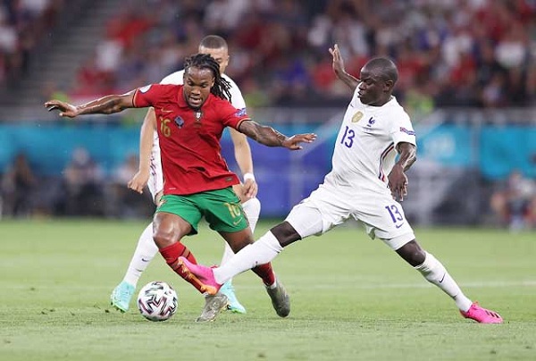 Sanches vừa thi đấu ấn tượng ở EURO 2020. Ảnh: Daily Star