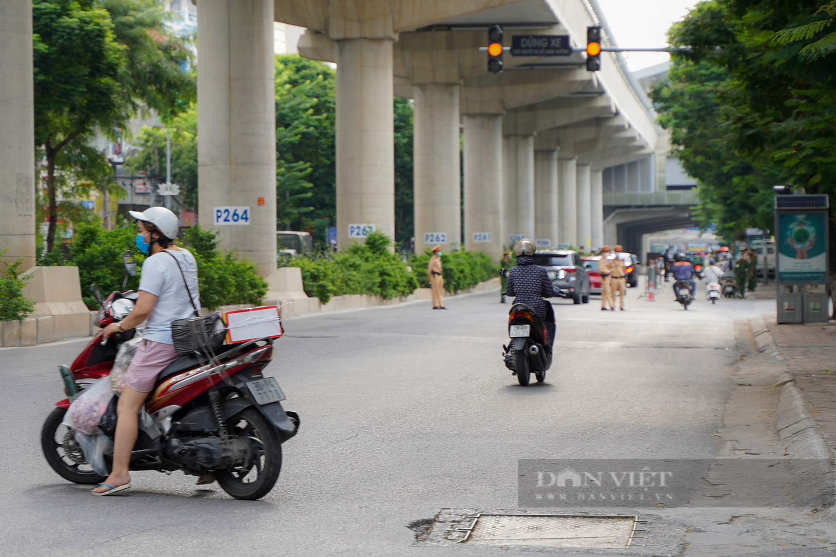 Lập &quot;thiên la địa võng&quot; tóm gọn người dân quay đầu né chốt kiểm dịch - Ảnh 7.