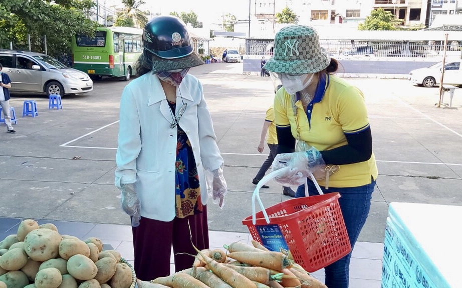 TP.HCM: Hỗ trợ khẩn cho các hộ lao động nghèo, khu nhà trọ công nhân 1,5 triệu đồng/hộ