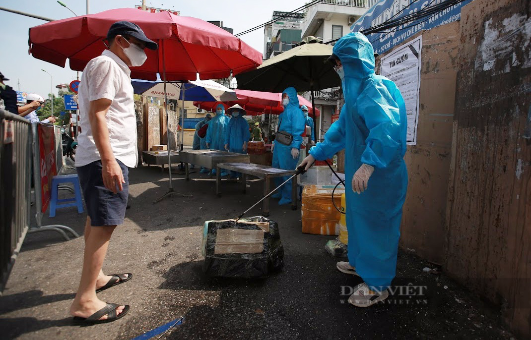 Hà Nội: 4 công nhân xây dựng công trình tại Bệnh viện ĐK Hà Đông dương tính SARS-CoV-2 - Ảnh 1.