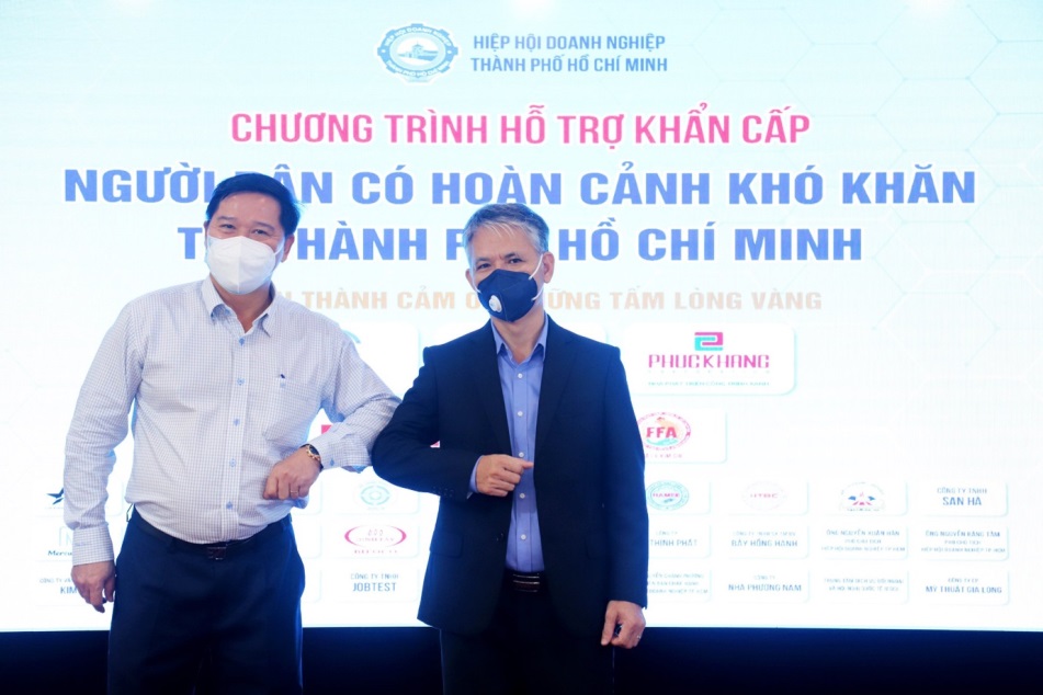 PHÚC KHANG ỦNG HỘ 10.000 PHẦN QUÀ TRỊ GIÁ 3 TỶ ĐỒNG HỔ TRỢ KHẨN CẤP NGƯỜI DÂN CÓ HOÀN CẢNH KHÓ KHĂN - Ảnh 3.