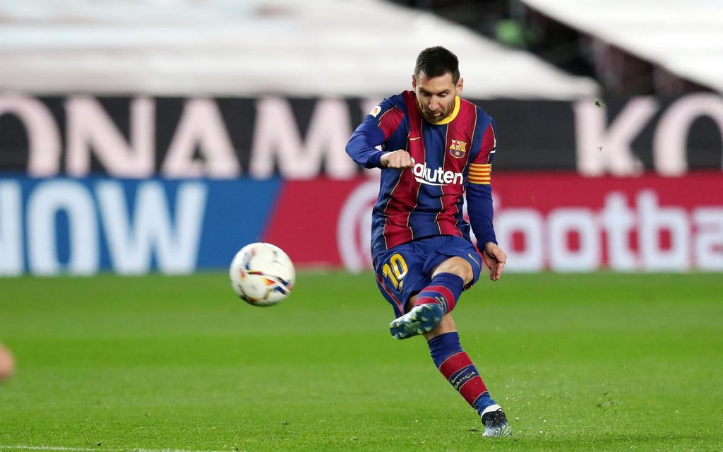 Cuộc đấu Tebas - Laporta: Nguyên nhân khiến Messi &quot;hết đất sống&quot; tại Barca - Ảnh 1.