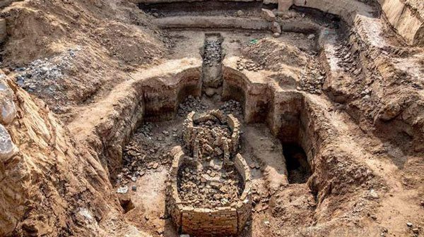 Lăng mộ quý tộc Đông Chu: Chủ mộ cao tay, 12 lần bị trộm vẫn nguyên vẹn - Ảnh 1.
