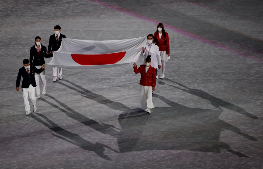 Olympic Tokyo 2020 bế mạc trong màn pháo hoa rực rỡ - Ảnh 1.