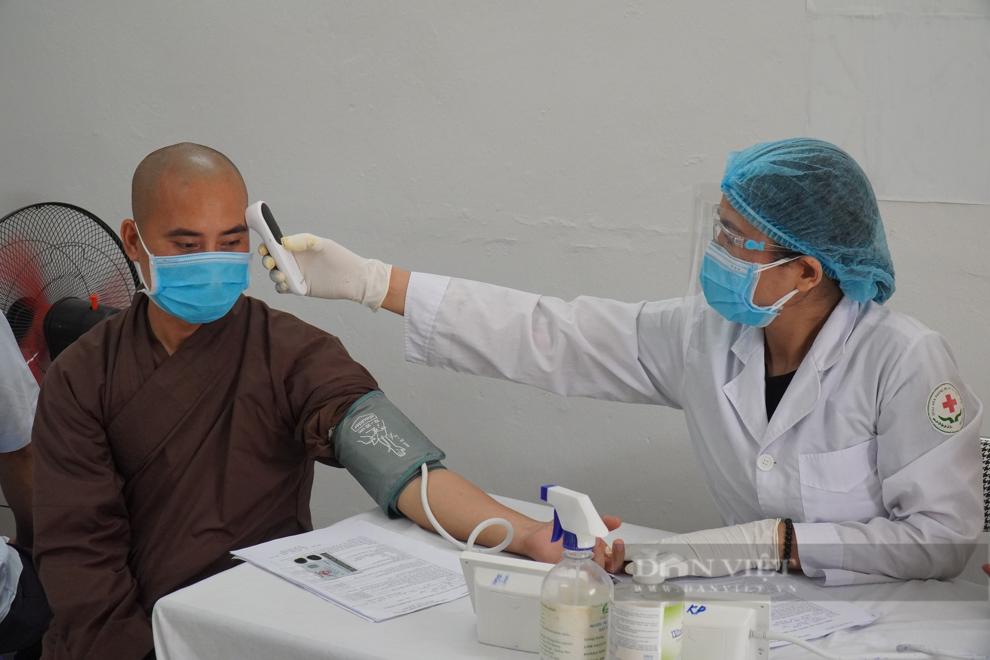Bắc Ninh: Tiêm vắc xin phòng Covid-19 cho 130 chức sắc tôn giáo - Ảnh 2.