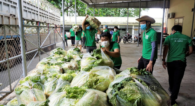 Thủ tướng: Chính phủ thấu hiểu, chia sẻ, cảm thông những khó khăn chồng chất của các doanh nghiệp - Ảnh 3.