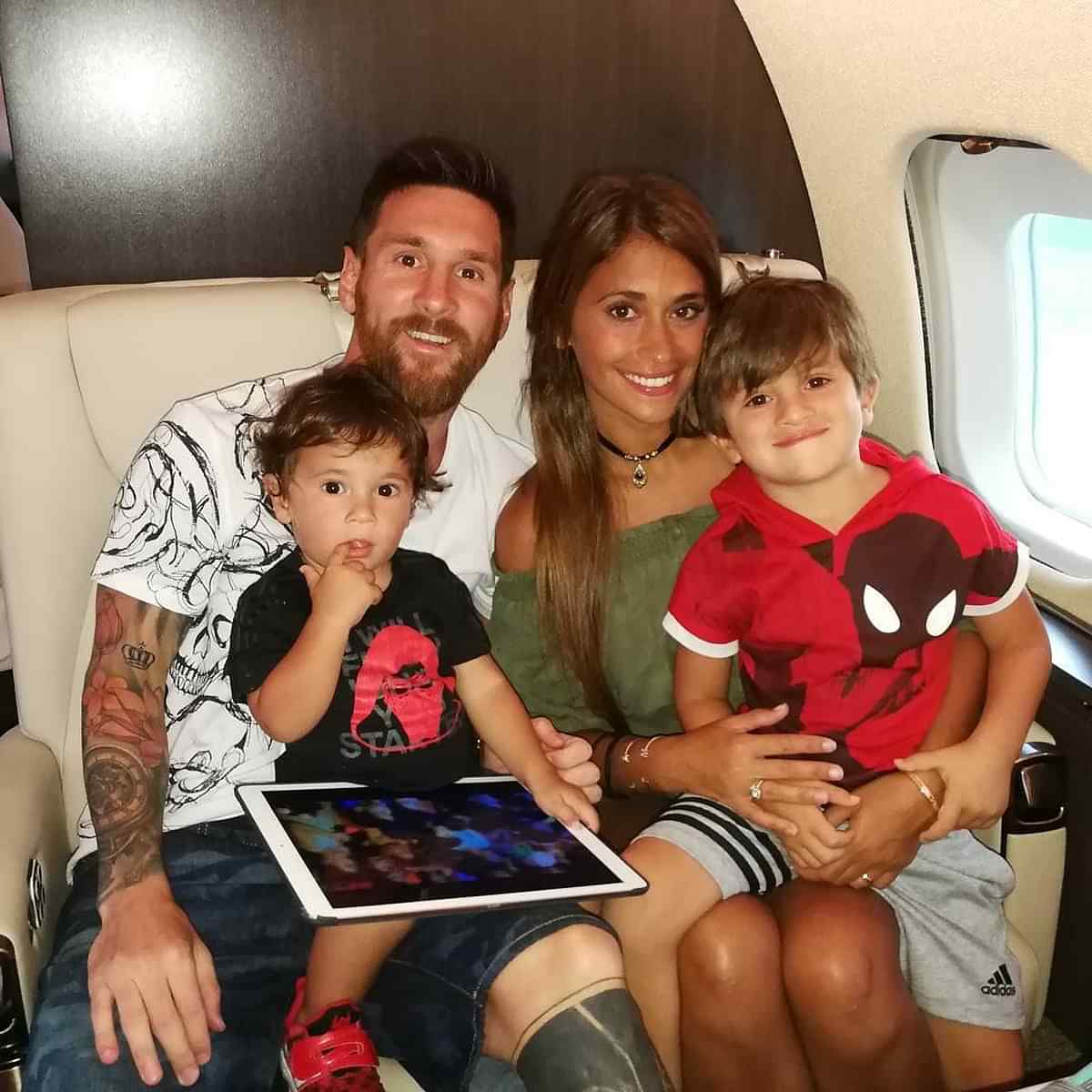 Bên trong máy bay riêng sang trọng trị giá 12 triệu bảng của Lionel Messi - Ảnh 3.