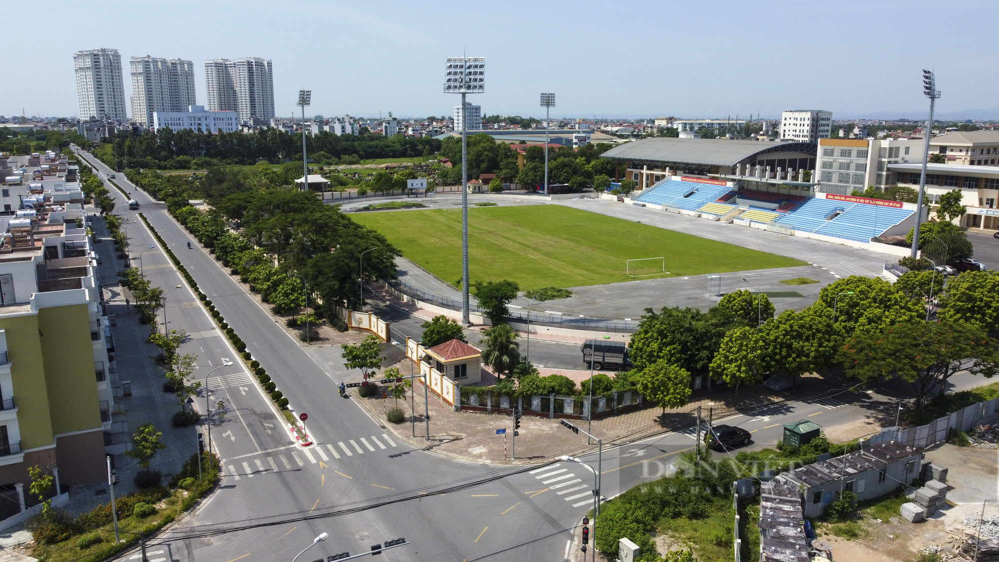 Hà Nội: Cận cảnh bến xe, sân vận động được đề xuất để tập kết hàng hoá - Ảnh 8.